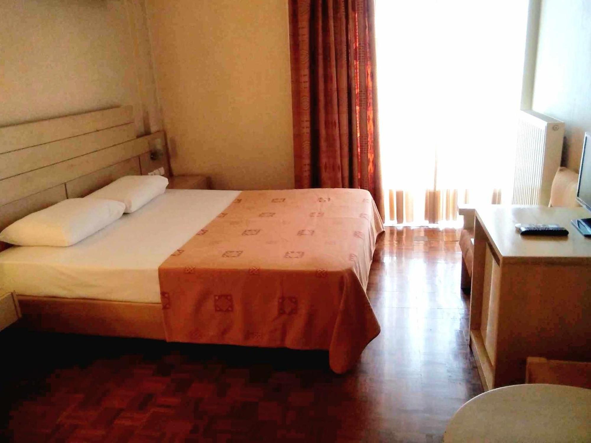 Hotel Kypreos Kamena Vourla Exteriér fotografie